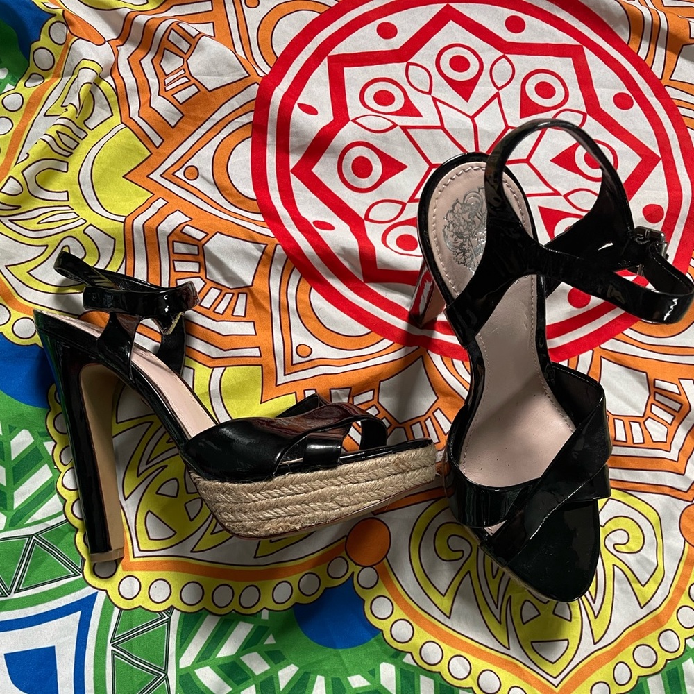 I love these shoes, but I have wide feet and they have never been worn.